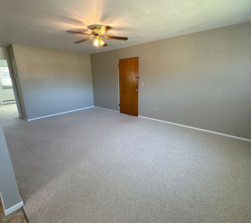 1st image of 706 13th St SE #4