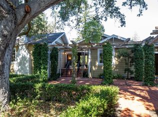 13871 Robleda Rd, Los Altos Hills, CA 94022