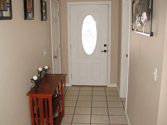 3rd image of 2820 Valley View Rd