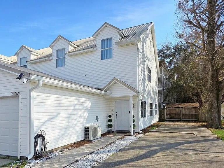 Irish Hill Dr — Photo 16