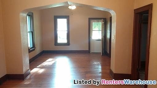 2nd image of 707 N Main St