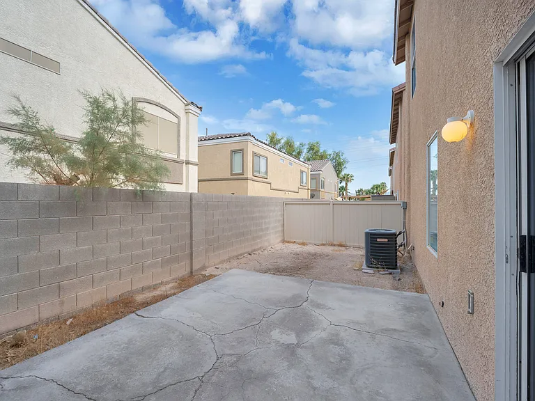2446 El Valle St — Photo 25