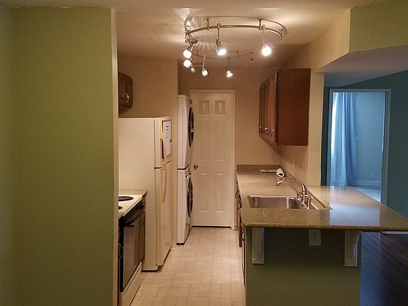 5th image of 1420 Bel Air Dr APT 109