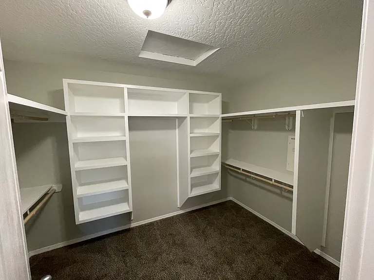 218 E Rose Lake Dr — Photo 5