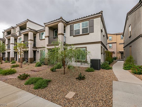 3rd image of 635 Bellus Pl