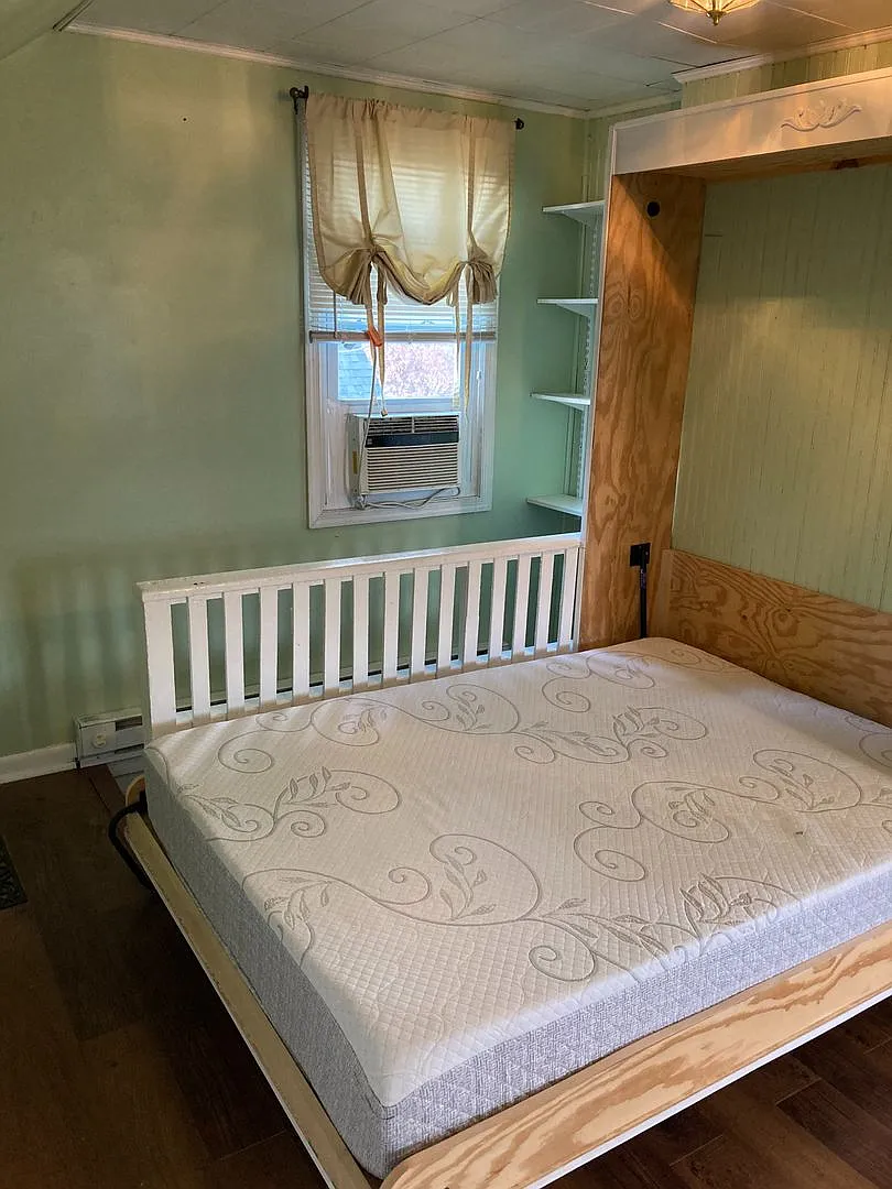 Charming Top-Floor Studio in Historic Havre de Grace — Photo 3