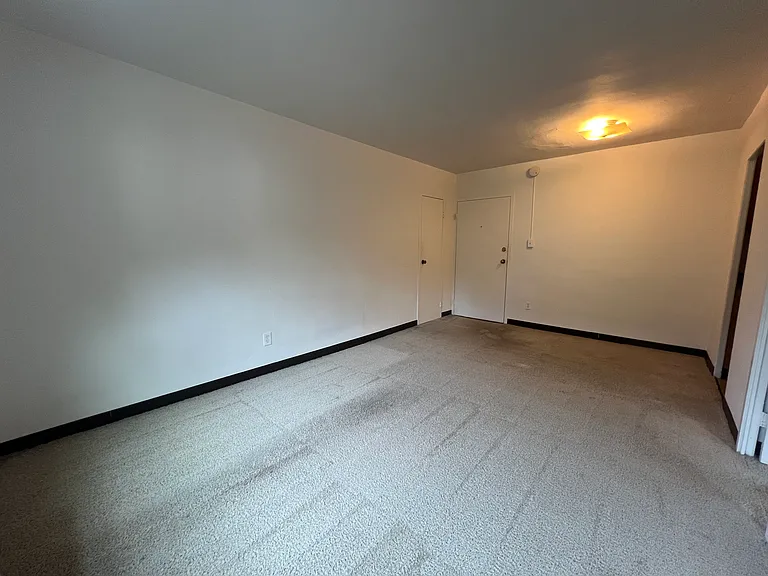 5326 Fifth #28