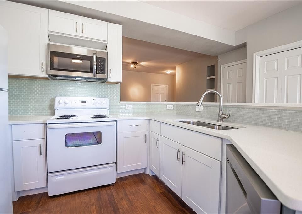 1st image of 2320 Gracy Farms Ln APT 733