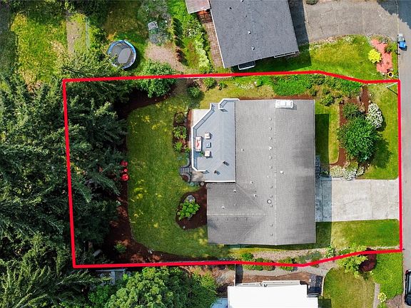 3rd image of 15627 SE 42nd Court