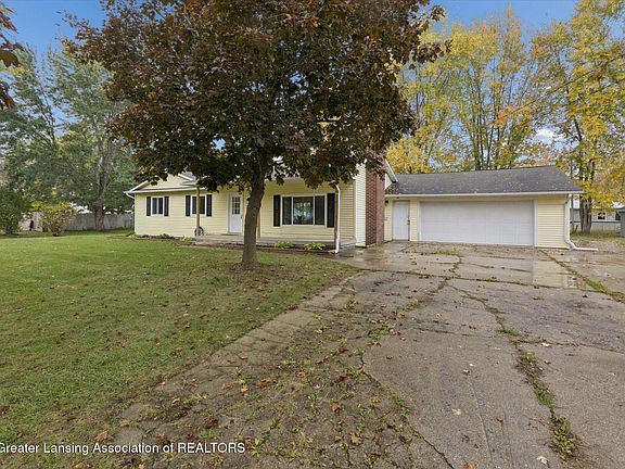 2nd image of 1936 Elmwood Dr