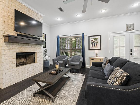 4th image of 17984 Oakridge Ln