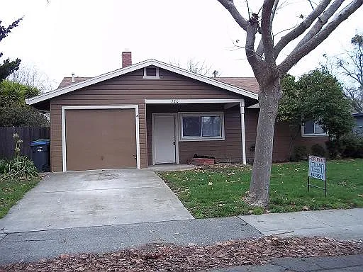 720 Maryland St photo 1