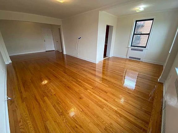 4th image of 65-30 108th St #2V