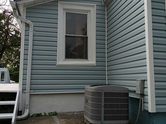 4th image of 15625 S Park Ave