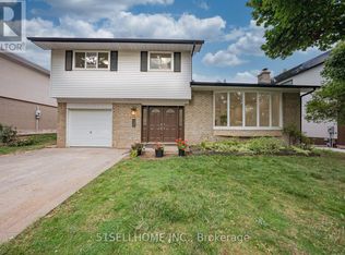 1253 Kensington Park Rd, Oakville, ON L6H2G8