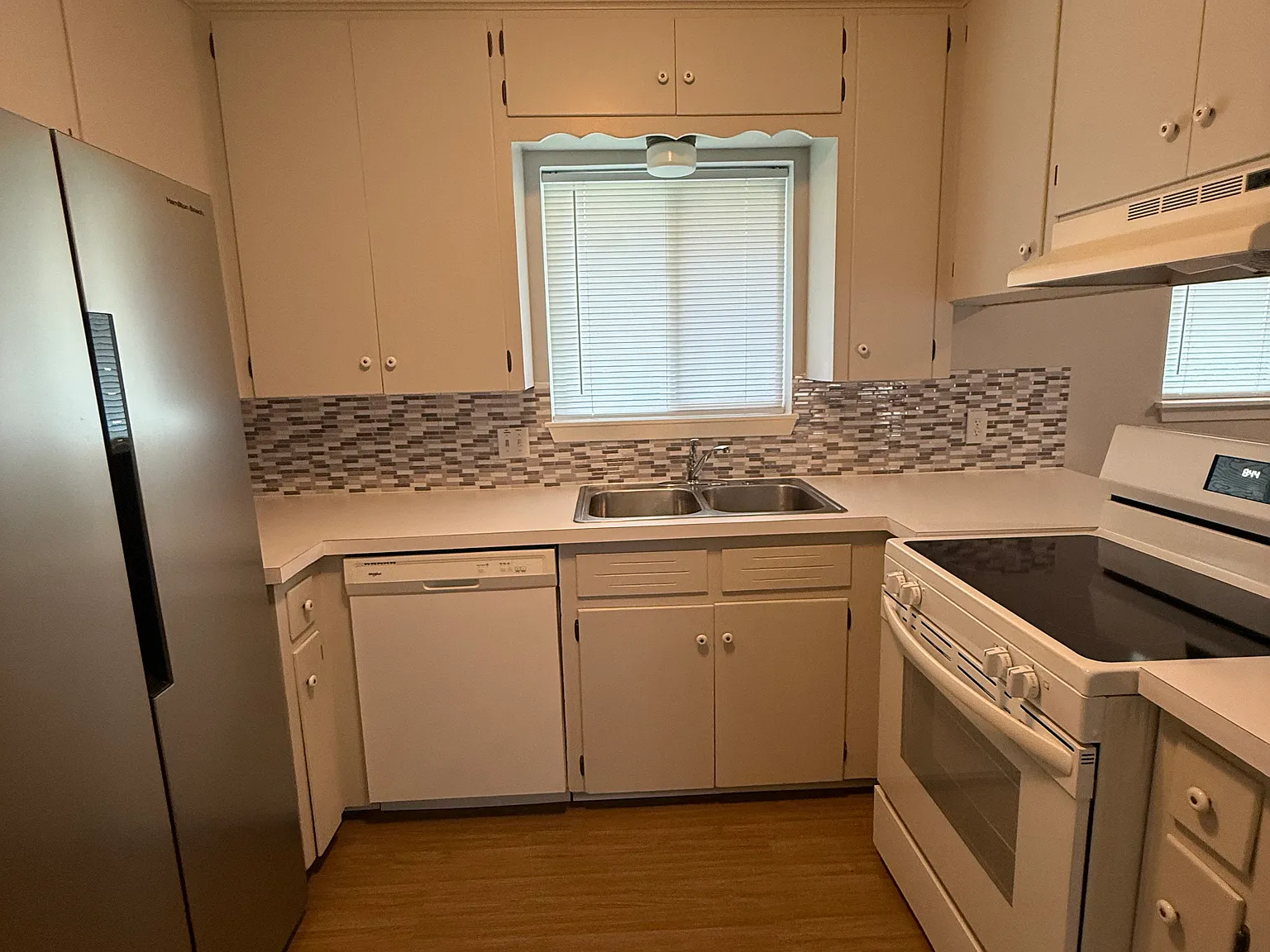 2 bed, 1008 sqft, $1,400 — Photo 4