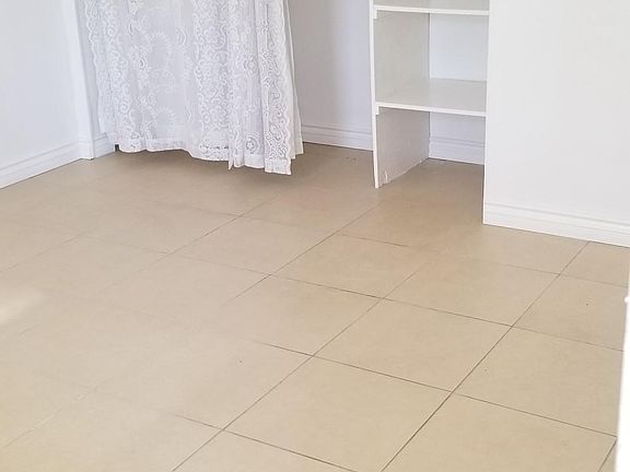 5th image of 561 E Nocta St