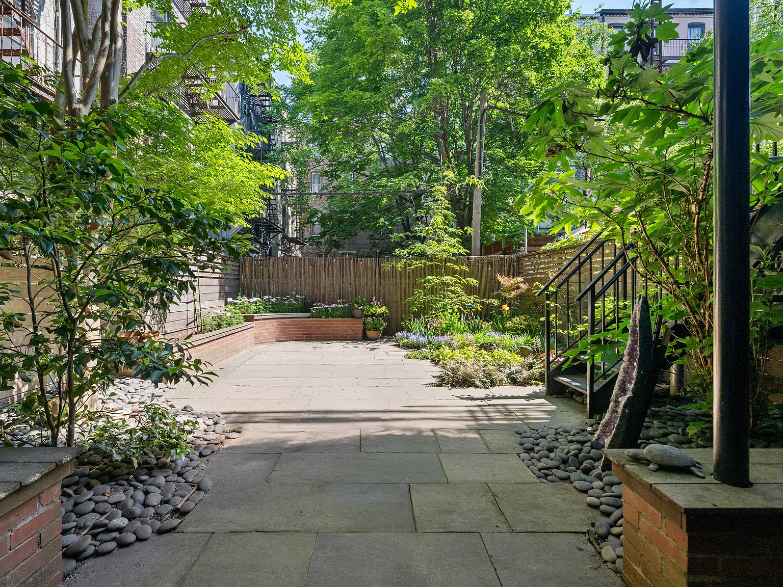 7 Saint Marks Avenue — Photo 2