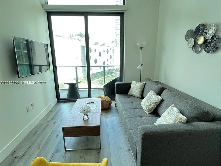 501 NE 31st St #404 — Photo 7
