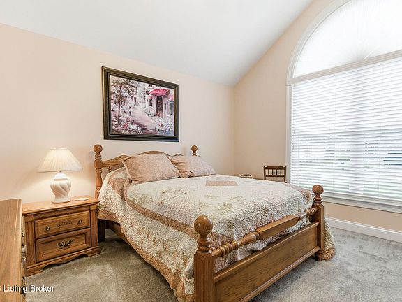 4th image of 7005 Ridge Farm Ct