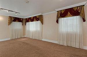 2nd image of 27 Greenway Blvd