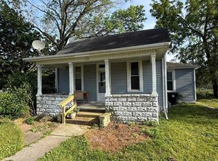 230 E South St, Astoria, IL 61501