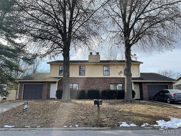 711 Plankway Dr — Photo 2