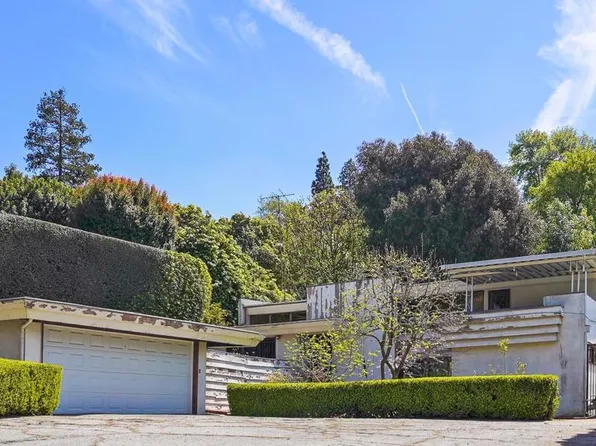 5632 Green Oak Dr, Los Angeles, CA 90068