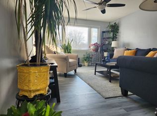 99 White Birch Dr, Springfield, MA 01119