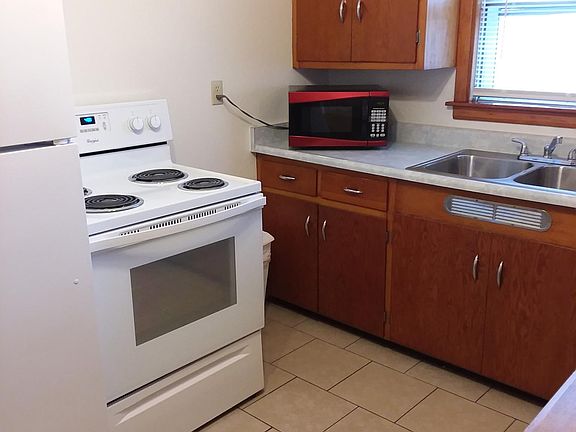 4th image of 548 Brookline Dr #3
