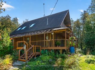 7524 Flewellyn Rd, Ottawa, ON K2S1B6