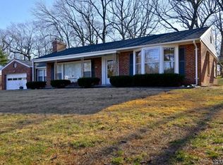 9842 Lenor Dr, Saint Louis, MO 63123