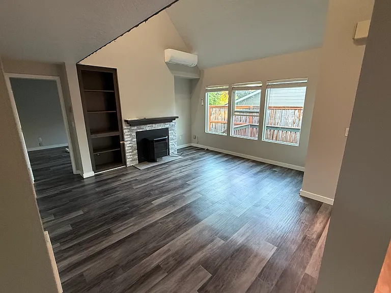 10980 SW Summer Lake Dr — Photo 4