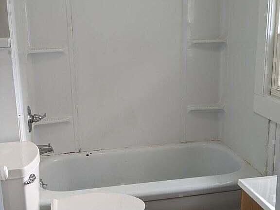 4th image of 115 Atherton 2nd Fl St