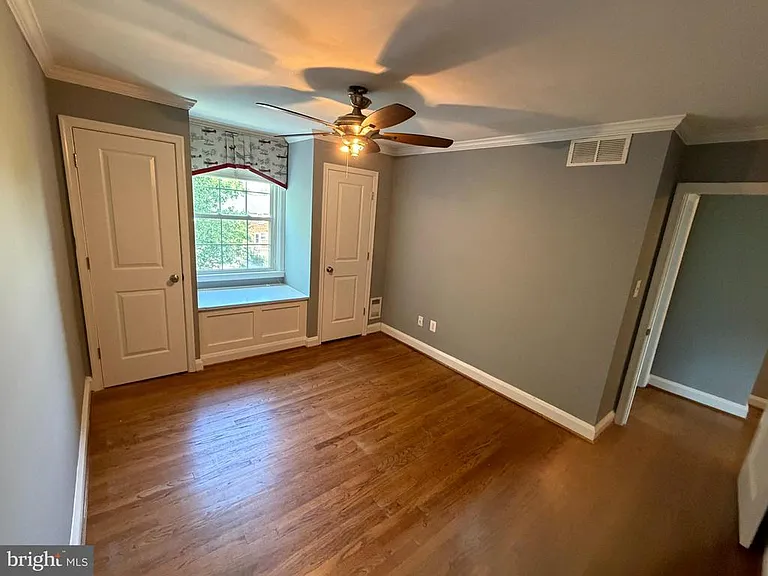 1543 Cottage Ln — Photo 30