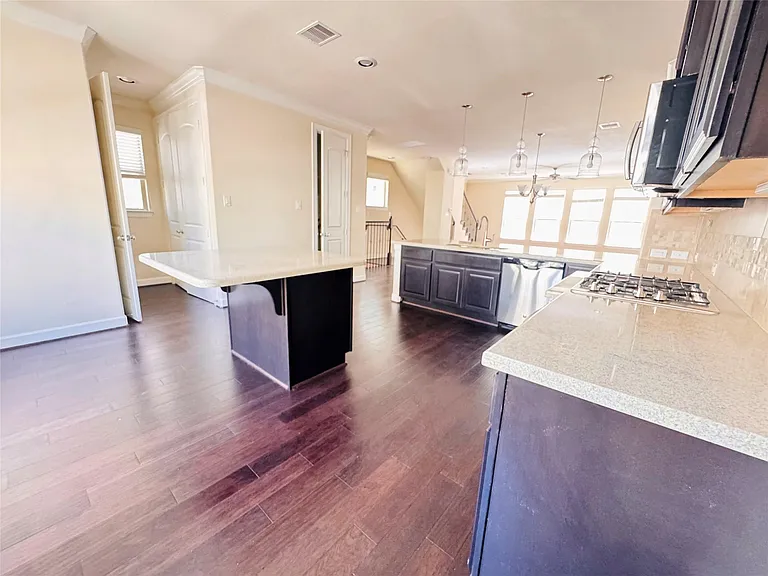 10009 Spring Shadows Park Cir — Photo 8