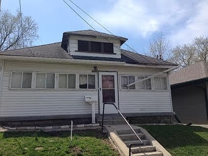 5th image of 1215 E Gimber St