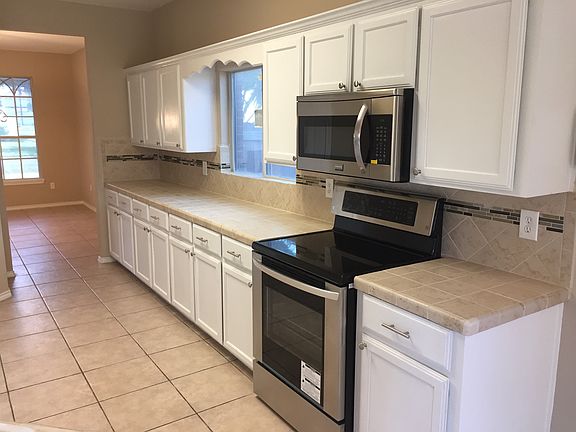 3rd image of 8210 N 22nd Ln