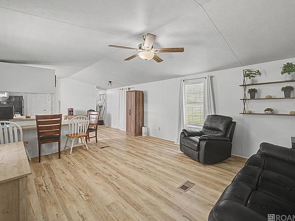 2nd image of 33187 Clinton Allen Rd