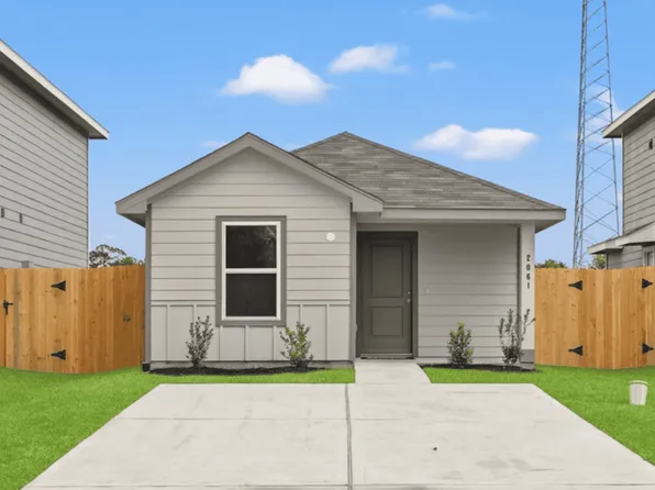 2061 E Gemini Dr, Splendora, TX 77372