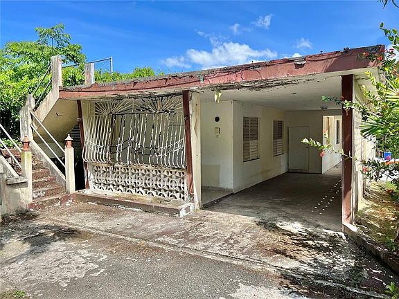 Calle Comunidad Sector La Bo Rio Canas #126, Caguas, PR 00725 | Zillow