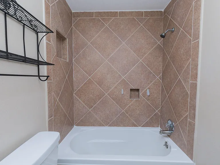 4106 Kitchen Hill Ln — Photo 24