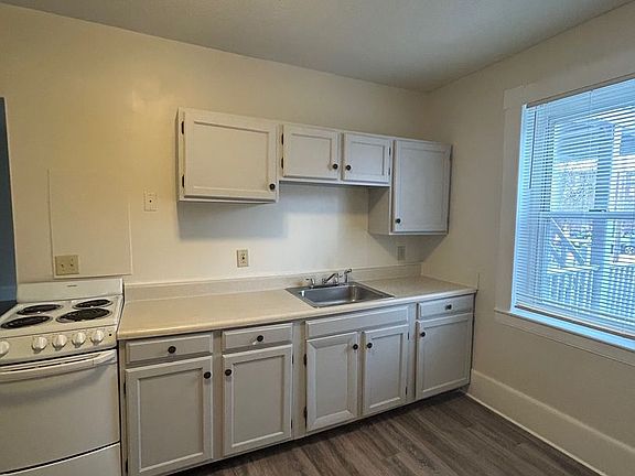 4th image of 100 Bedford St #1