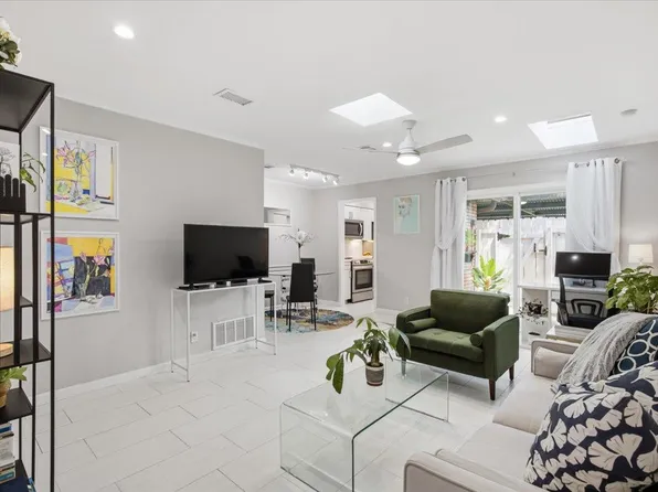 7406 Shadow Hill Dr APT 104, Austin, TX 78731