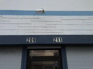 211 NW 5th Ave, Hallandale Beach, FL 33009