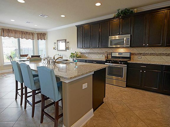 2nd image of 2715 Kingston Manor Ln