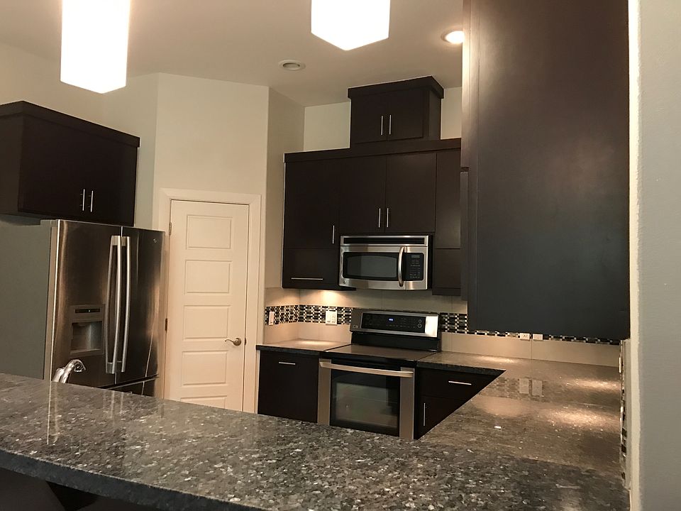 1st image of 3011 S L Ln APT D