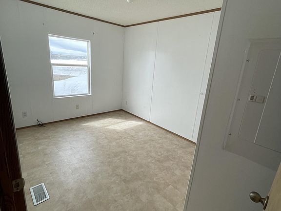 5th image of 514 35th Ave NW