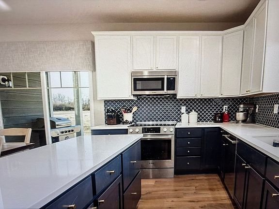 5th image of 6342 Avondale Woods Blvd