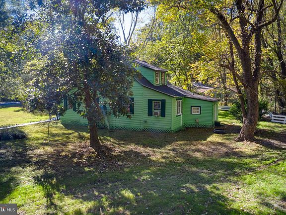 4th image of 2097 Coles Point Rd